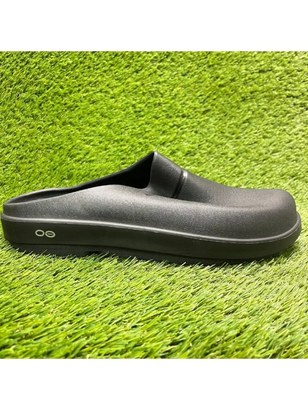 OOFOS OOcloog Clog Mens Size 11 Black Beach Outdoor Slip On Recovery Sandals